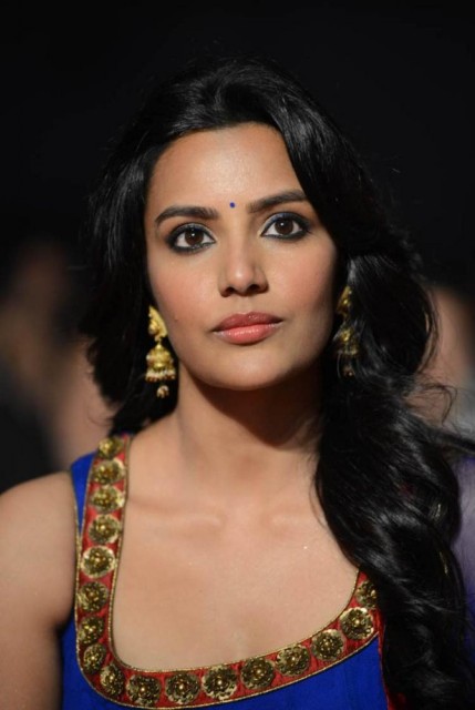 Priya Anand Fotoğrafları 6