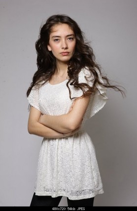 Neslihan Atagül Fotoğrafı