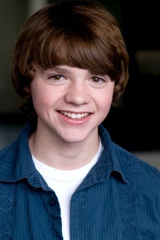 Joel Courtney Fotoğrafları 6