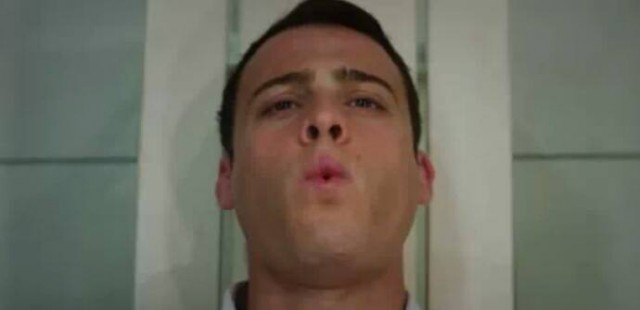 Kerem Bürsin Fotoğrafı