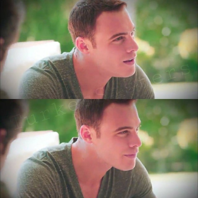 Kerem Bürsin Fotoğrafı