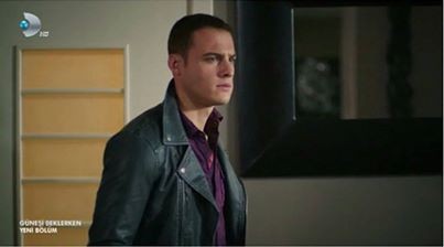 Kerem Bürsin Fotoğrafı