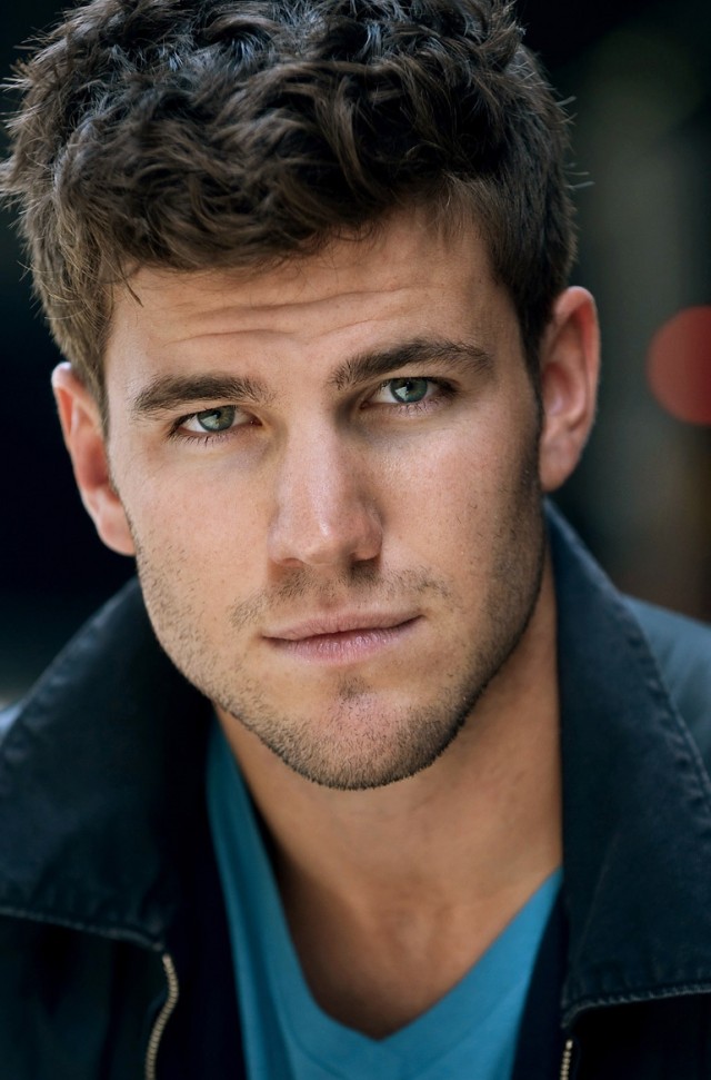 Austin Stowell Resimleri - Sinemalar.com