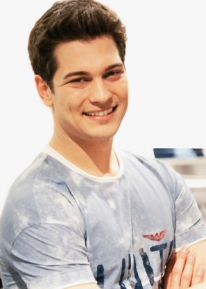 Çağatay Ulusoy Fotoğrafları 1018