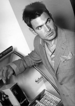 Aiden Turner Fotoğrafı