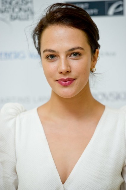 Jessica Brown-Findlay Fotoğrafları 63