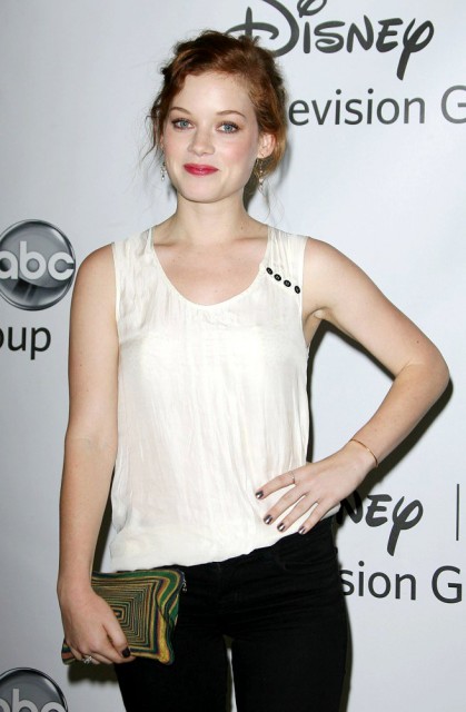 Jane Levy Fotoğrafı