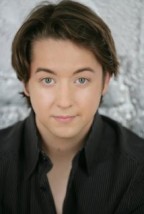 Bradford Anderson Fotoğrafı