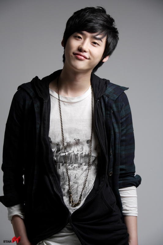 Lee Jong-suk Fotoğrafı