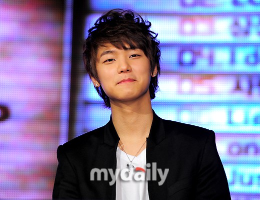 Kang Min-hyuk Fotoğrafı