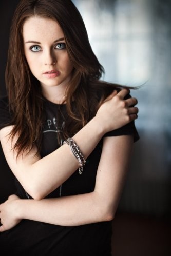 Kacey Rohl Fotoğrafı
