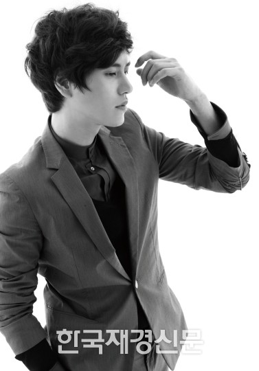 Lee Jong-hyun Fotoğrafları 5