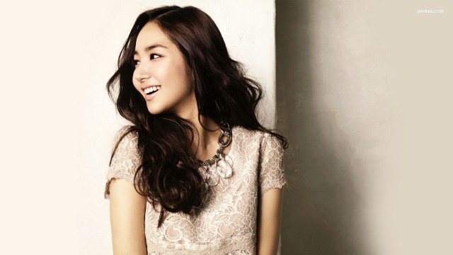 Park Min-young Fotoğrafı