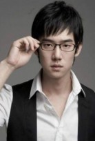 Yoo Yun-suk Fotoğrafları 17