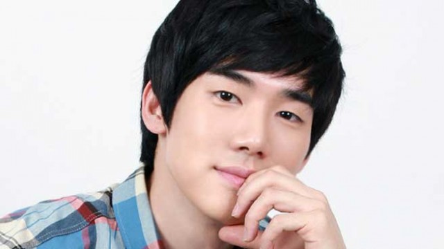 Yoo Yun-suk Fotoğrafı