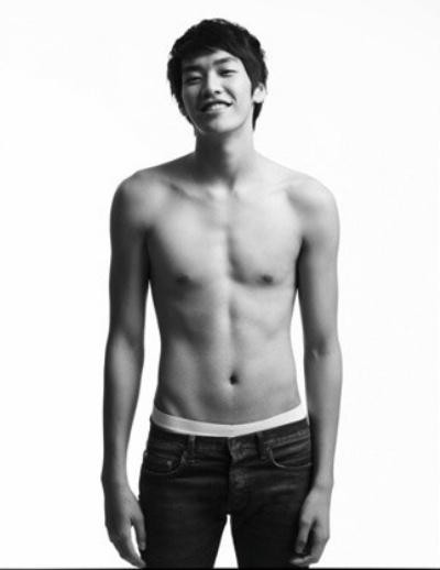 Kim Young-kwang fotoğrafı