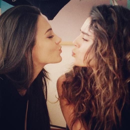 Tuvana Türkay Fotoğrafı