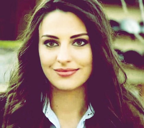 Tuvana Türkay Fotoğrafı