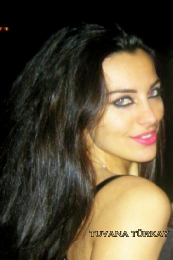 Tuvana Türkay Fotoğrafı