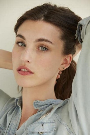 Rainey Qualley Fotoğrafları 9