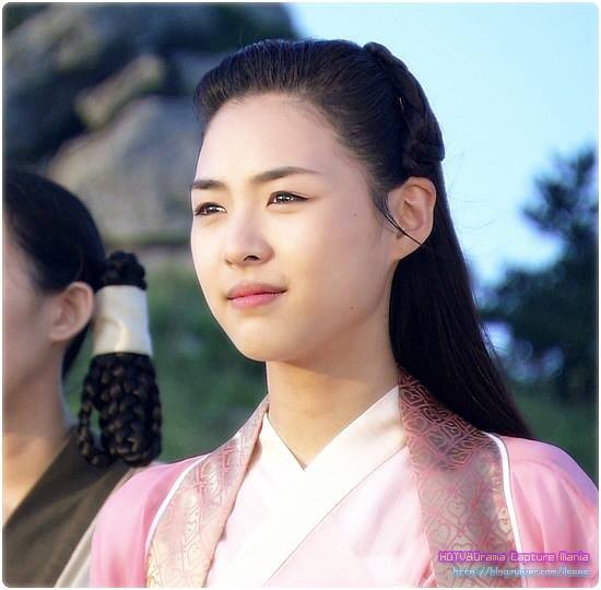 Lee Yeon-Hee Fotoğrafı