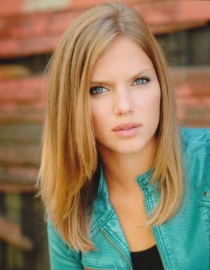 Tracy Spiridakos Fotoğrafları 6