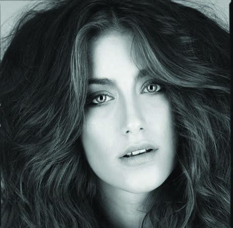 Hazal Kaya Fotoğrafı