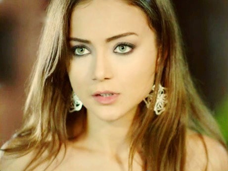 Damla Sönmez Fotoğrafı