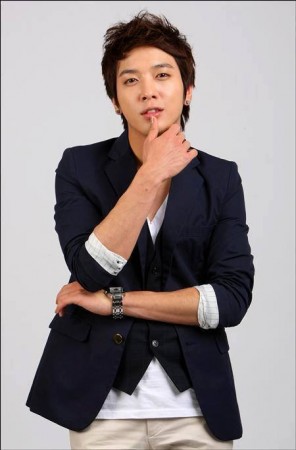 Jung Yong-Hwa Fotoğrafı