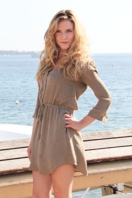 Sara Canning Fotoğrafı
