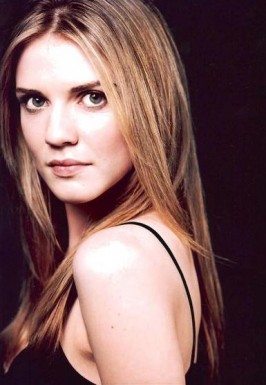 Sara Canning Fotoğrafı