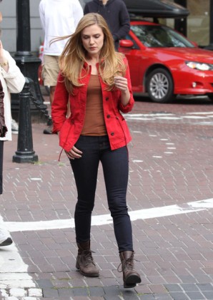 Sara Canning Fotoğrafı