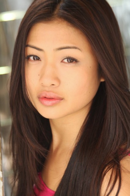 Brianne Tju Fotoğrafı