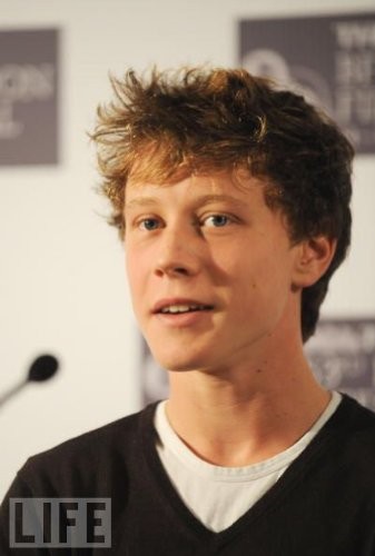 George MacKay Fotoğrafları 4