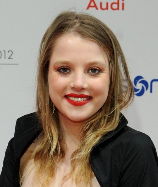 Jella Haase fotoğrafı