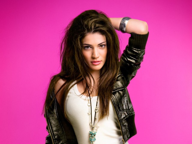 Ivi Adamou fotoğrafı