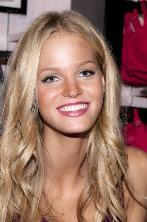 Erin Heatherton Fotoğrafı