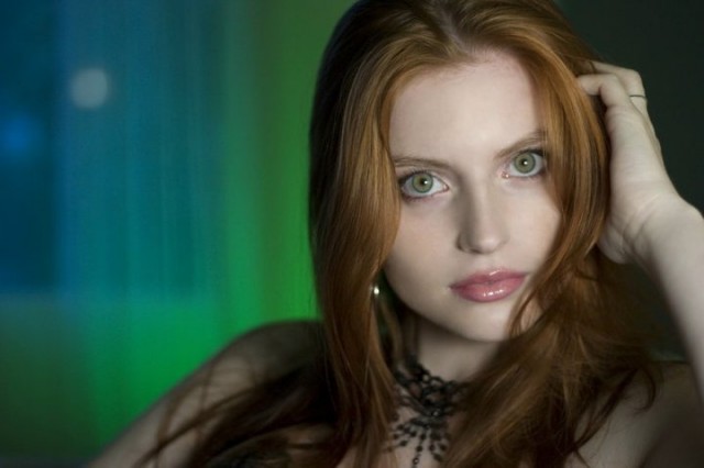 Grace Holley Fotoğrafı