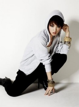 Ayame Gôriki Fotoğrafı