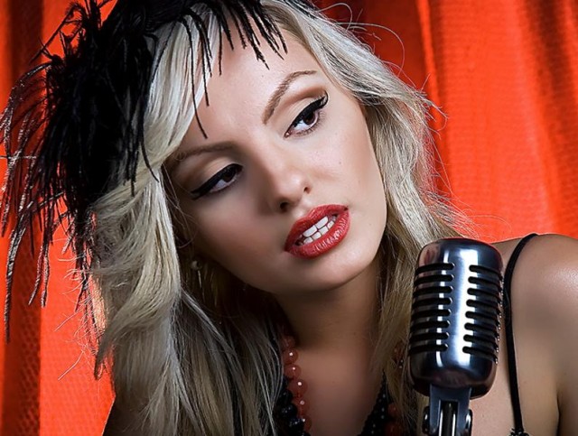 Alexandra Stan Fotoğrafı