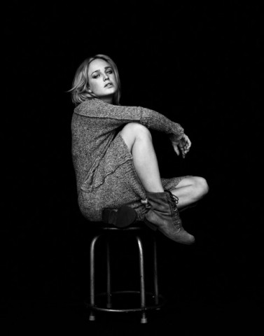 Caity Lotz Fotoğrafı