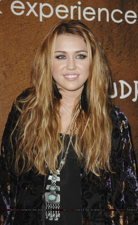 Miley Cyrus Fotoğrafları 827