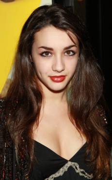 Hannah Marks Fotoğrafları 24