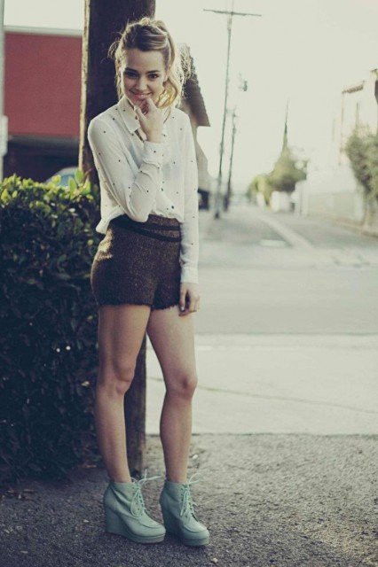 Katelyn Tarver Fotoğrafı