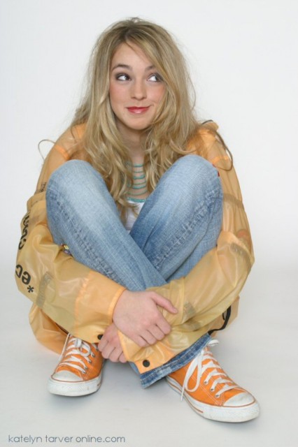 Katelyn Tarver Fotoğrafı