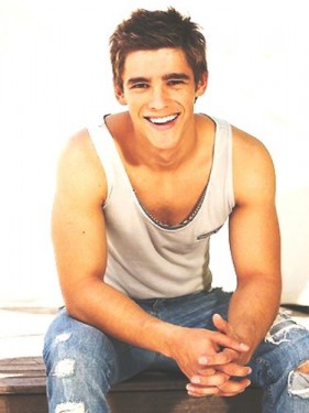 Brenton Thwaites Fotoğrafları 5