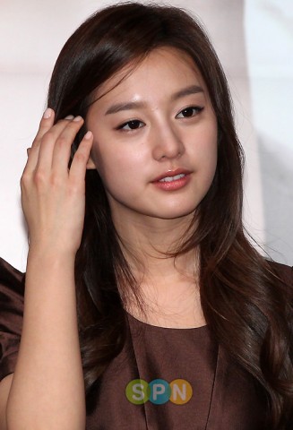 Kim Ji-won Fotoğrafları 5