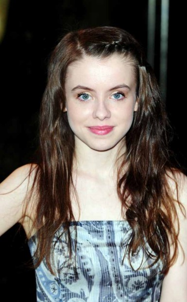 Rosie Day Fotoğrafları 6