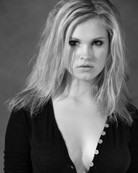 Eliza Taylor Fotoğrafları 32