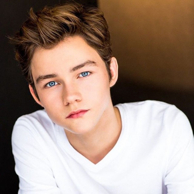 Levi Miller Fotoğrafları 1